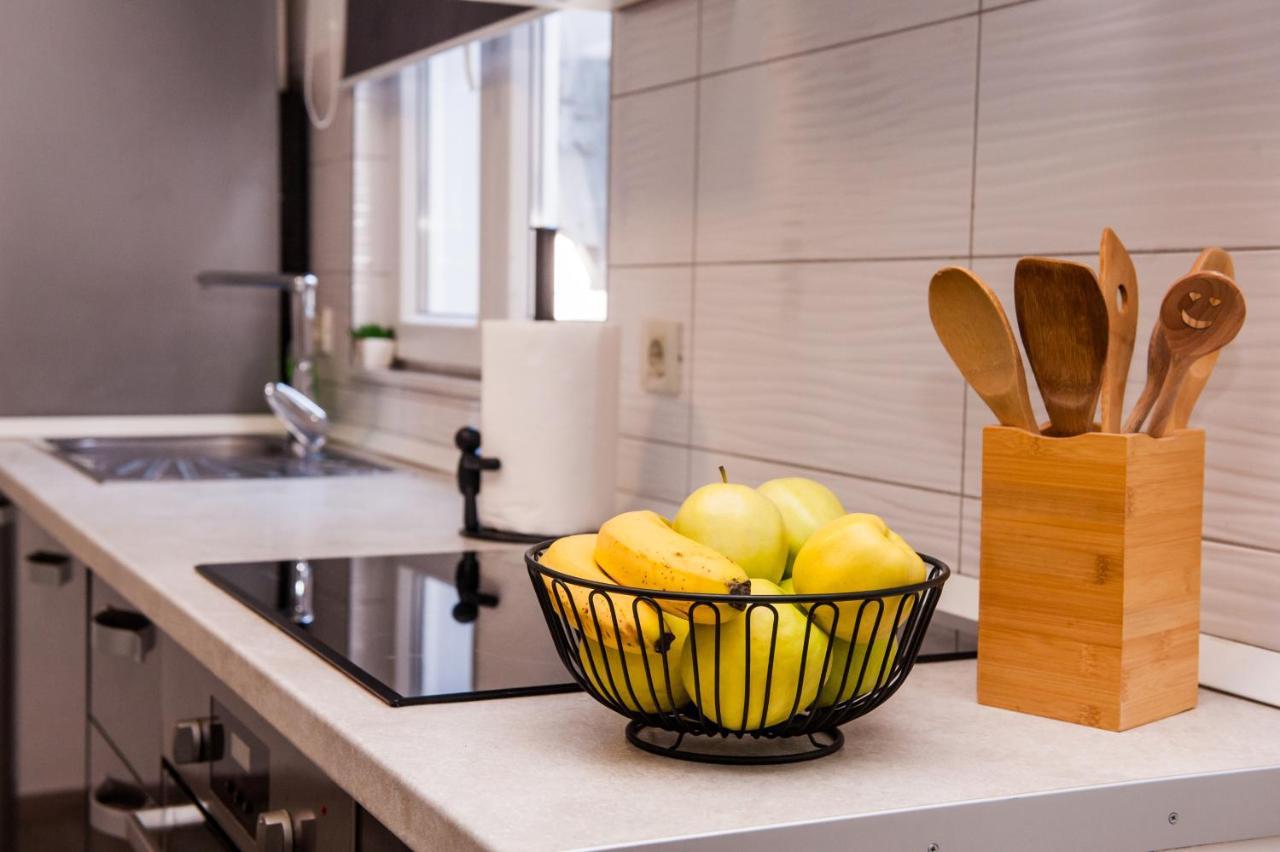 Miki - City Center Apartment With Large Balcony Split Luaran gambar